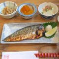 美味しい焼き魚のランチおすすめNo.1 の定食屋リゾムで塩鯖定食！