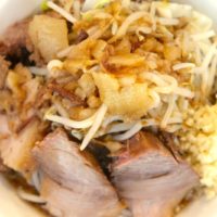 二郎系 Yume Wo Katare Okinawa で豚ラーメン
