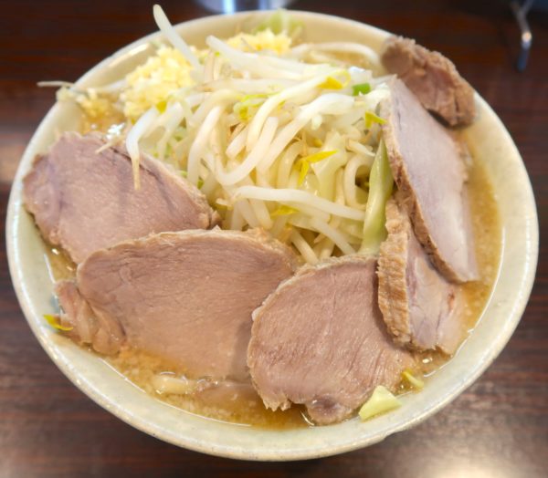 Ｇ麺 肉増し（930円）