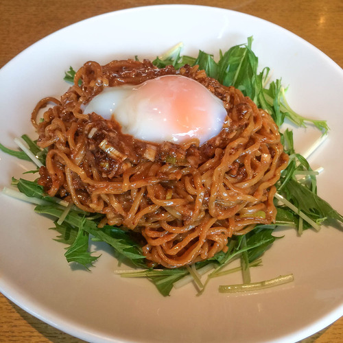 正宗担担麺（840円）