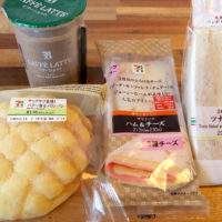 沖縄のセブンイレブンで買ってきたサンドイッチ、ブリトー、メロンパン