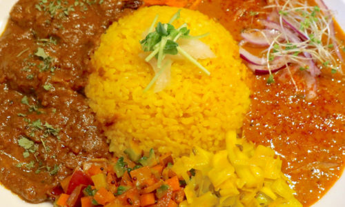 那覇・泊「ヤマナカリー別邸」 で鶏と魚介のWスープなカレー