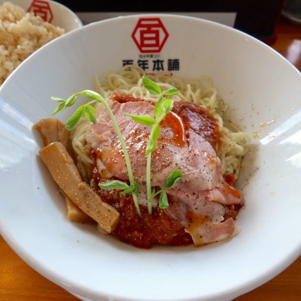 サバ味噌香る夏のトマト味噌冷麺（650円）