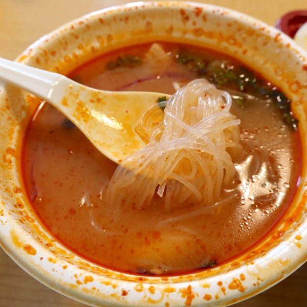 画像：トムヤムクン味の春雨スープ