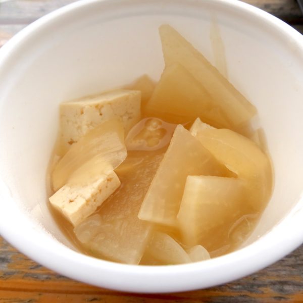 画像：大根と島豆腐の味噌汁