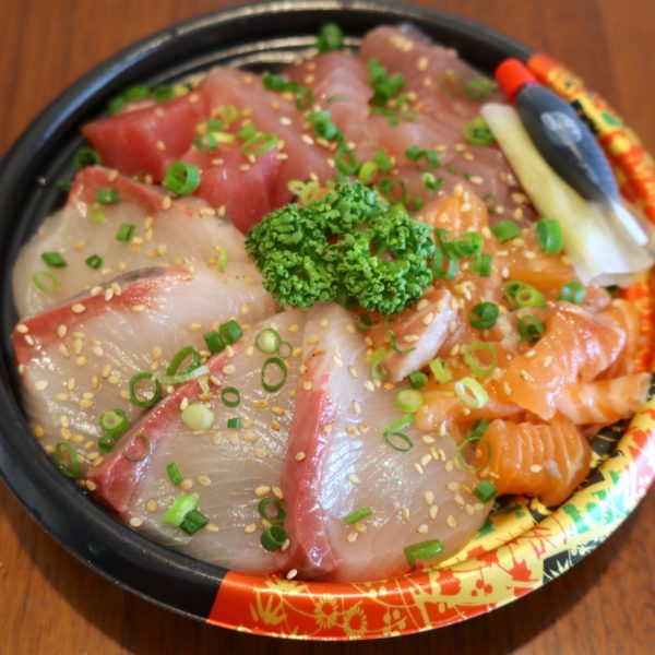 画像：海鮮丼（550円）