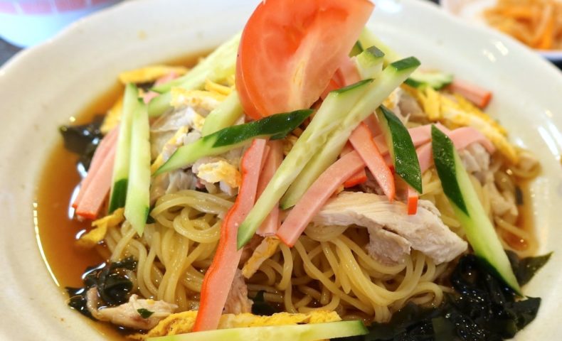 小禄「チャイニーズキッチン 金龍」で町中華的な冷やし中華＆若鶏のカレーソース