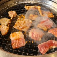 「焼肉きんぐ」のランチコース（1,980円）で焼き肉食べ放題ランチ