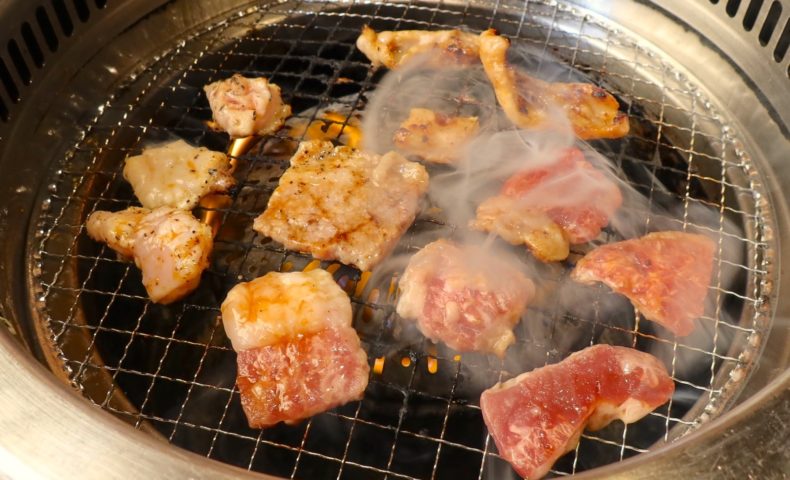 「焼肉きんぐ」のランチコース（1,980円）で焼き肉食べ放題ランチ