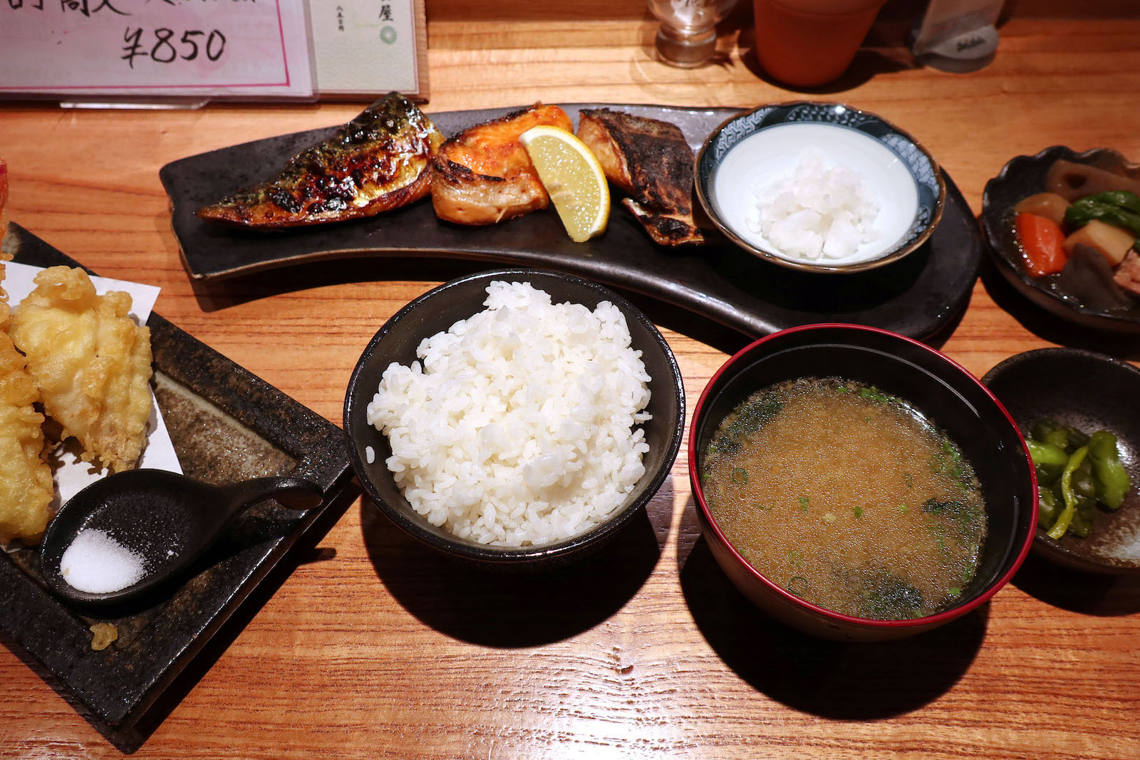 焼き魚とお鮨専門店 焼乃魚島 で焼き魚をいろいろ食べる欲張り定食 沖縄ランチブログｚ