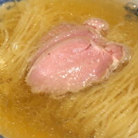 西原「支那そば かでかる」で限定の豚青湯＆薄削りカツオ節と漬け生姜の卵かけご飯