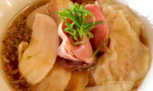 那覇・泊「麺D Noodle Dining」で年越しそば的に淡麗煮干し醤油ラーメン