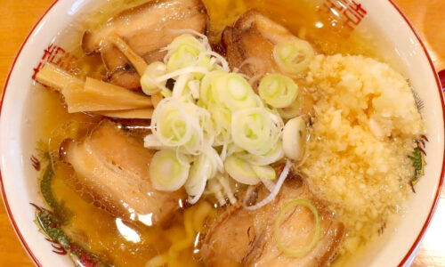 ニューオープン！ 泉崎「トルネコパーパ」の喜多方ラーメンをすた丼風にアレンジ