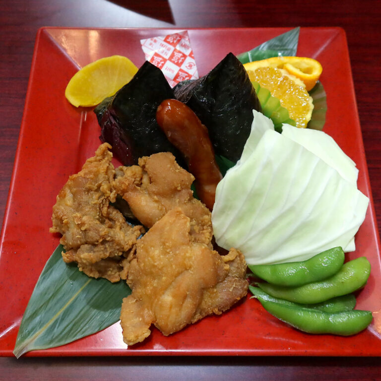 広島のソウルフード「むすび むさし」で若鶏むすび+俵むすび | 沖縄ランチブログZ