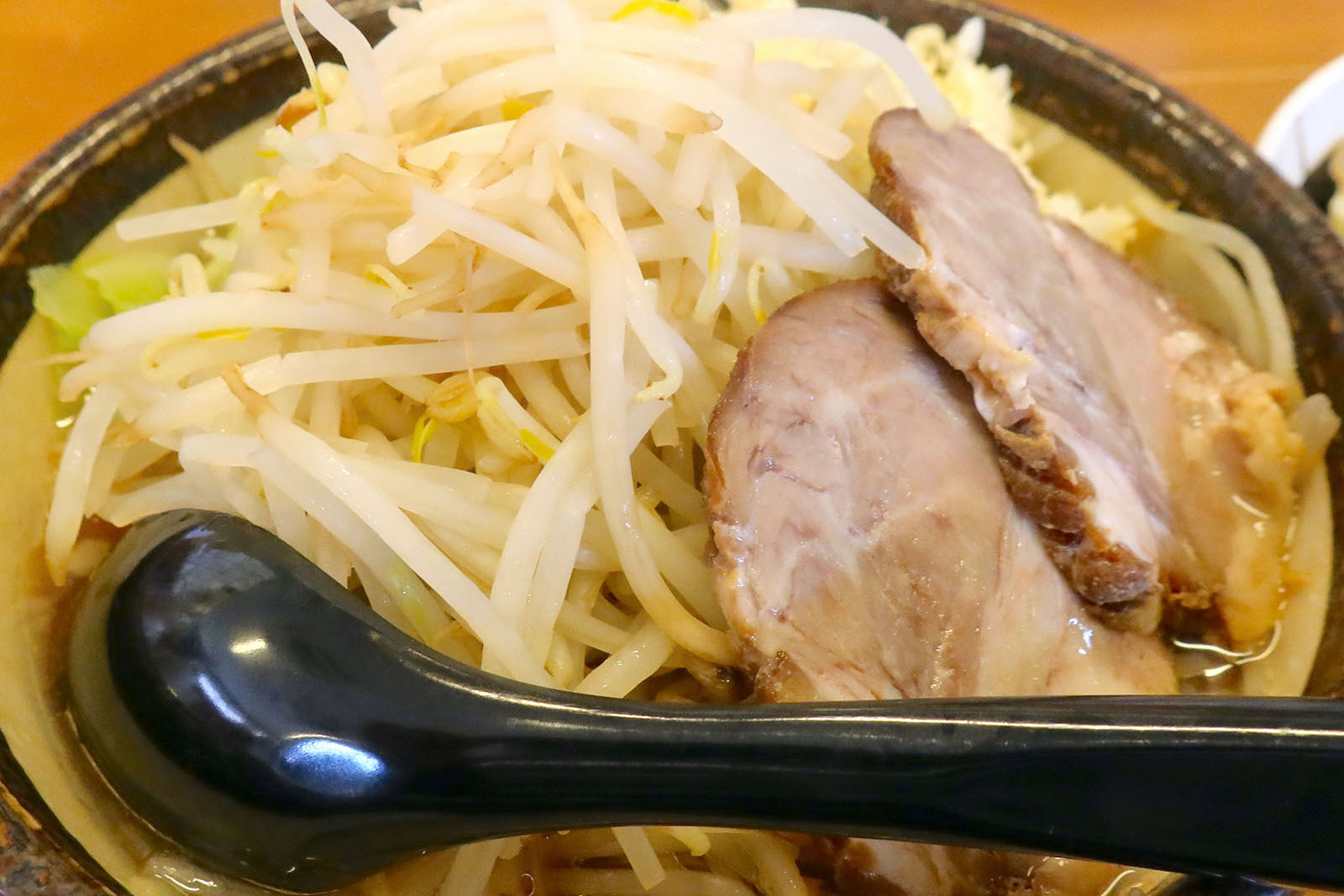 南城市「金太郎」の二郎インスパイヤな沖縄そば、その名も南二郎（なん