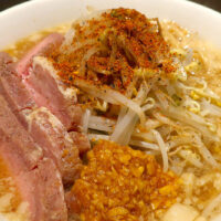 那覇・若狭「麺狂浪人卍」のポン酢スープな二郎インスパイアがうまかった！