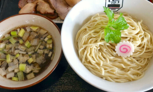 沖縄市「麺と飯ソウハチヤ」の限定・昆布水つけ麺〜鶏豚薄濁り〜
