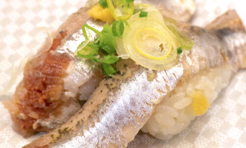 沖縄の美味しい回転寿司「やざえもん」で旬の千葉産いわしがトロうまい！