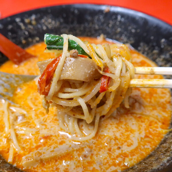 麺が多いので肉味噌も余らず