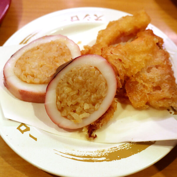 いか飯風すしとゲソ天ぷら（360円）