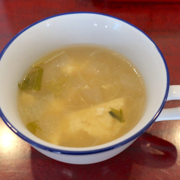 スープは野菜と島豆腐
