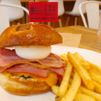 ニューオープン！ 「Burger Revolution Naha」でベーコンエッグチーズバーガー【PR】