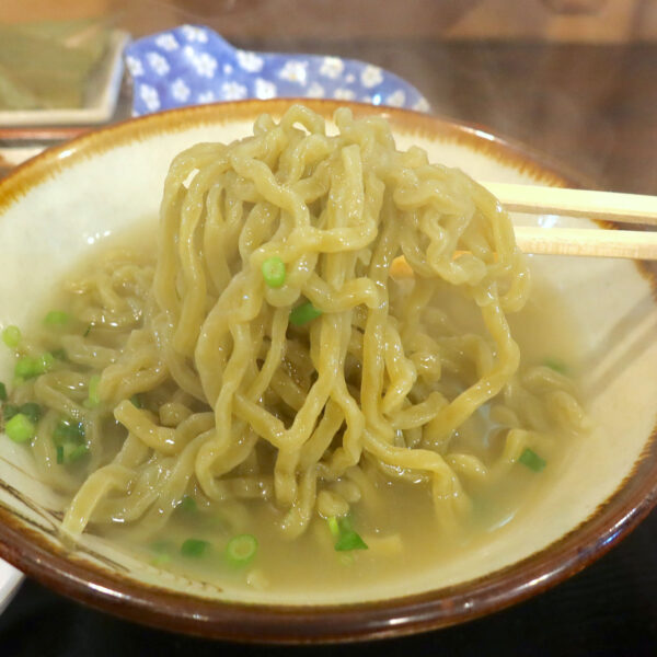 桑入りの麺