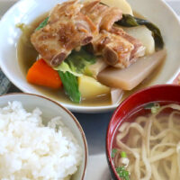 豊見城の人気食堂「海洋食堂」で豆腐もおからも楽しめるソーキ定食
