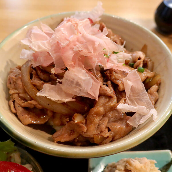 花かつお豚丼