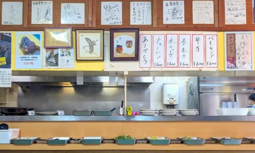 【お腹にやさしいランチ3日目】那覇「金壺食堂」で野菜中心の精進料理バイキング