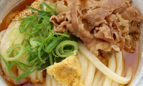高松空港「さぬき麺業」で肉ぶっかけうどん＆セルフおでん