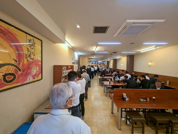 香川「麺処 綿谷 高松店」 店内