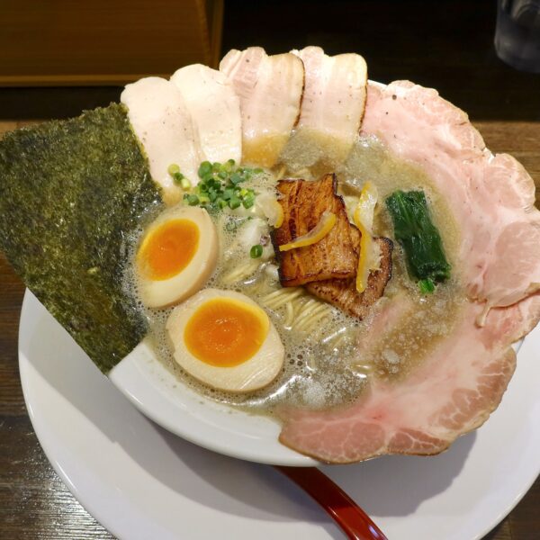 特製中華そば 醤油極み（1,300円）