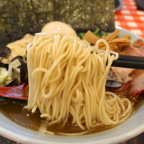 ぱっつん細麺