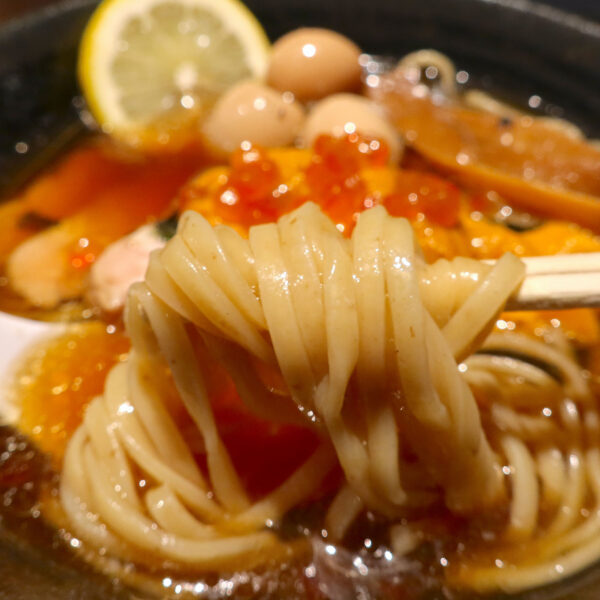 つるつる麺と昆布MAXなスープ