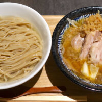 那覇・松山「麺処 きっぽう」の昆布ジローつけ麺 鶏白湯編＋豚チャーシュー