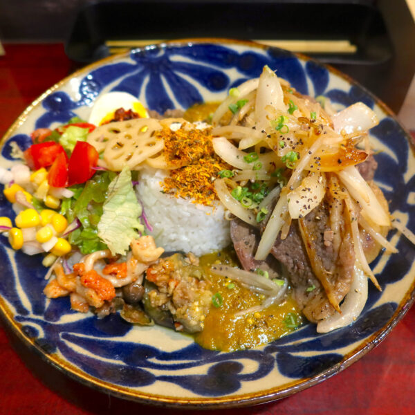 スタミナ肉カレー（1,000円）