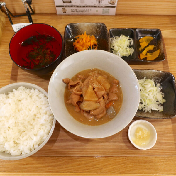 もつ並ご飯大定食（850円）