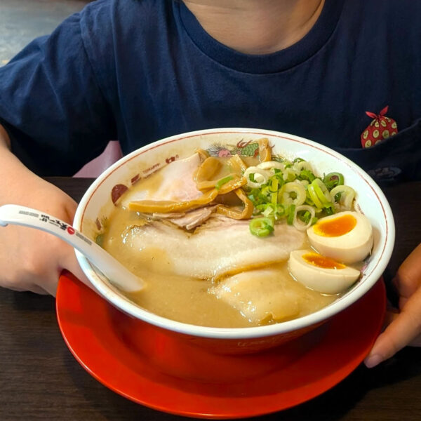 お子サマーのラーメンは1,470円