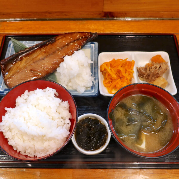 焼魚定食 さばみりん干し（1,300円）