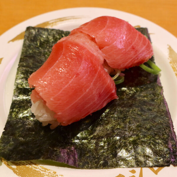 天然インド鮪中とろとねぎとろ手巻（400円）