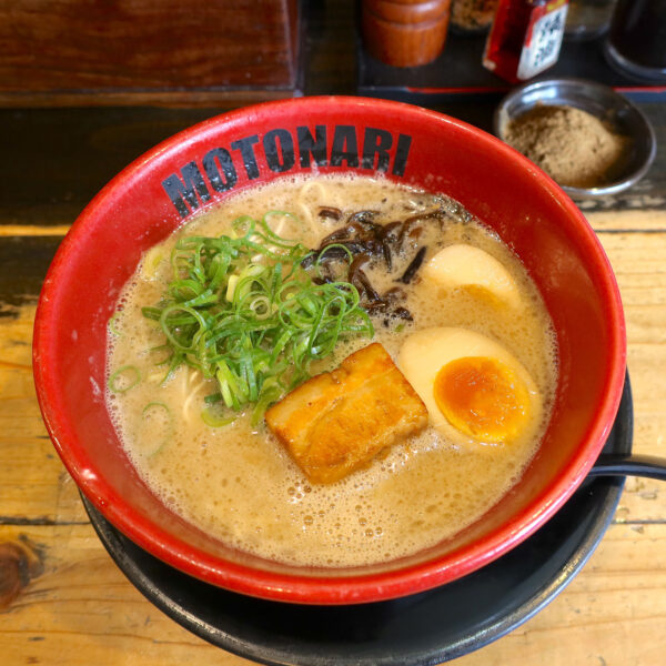 玉子もとなりラーメン（980円）＋魚粉（120円）