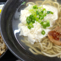 中城村「麺家 にらい」でゆし豆腐そば＆じゅうしぃ