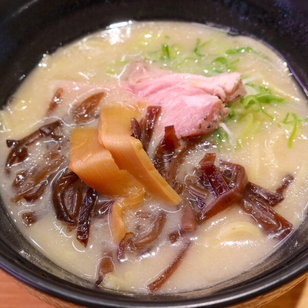 鯛白湯ラーメン（460円）