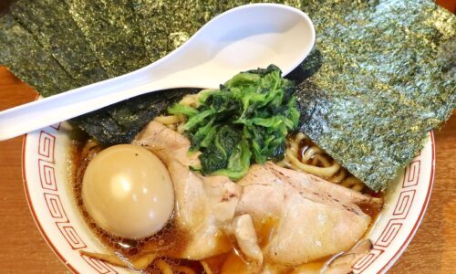 那覇・曙「麺処 みな家」の限定・生姜醤油らーめん 玉子付き 海苔増し