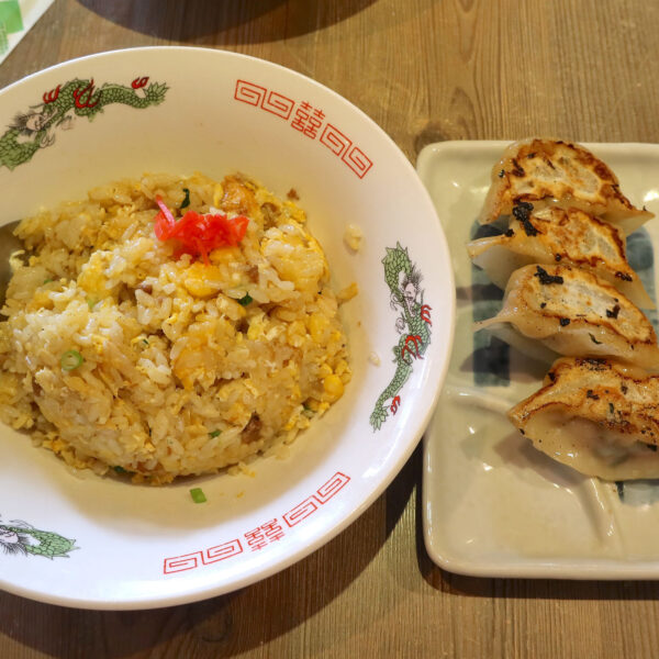 炒飯餃子定食（800円）