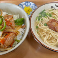 那覇「本家 亀そば 港町本店」でカラダ温まる生姜焼き丼＆沖縄そばセット