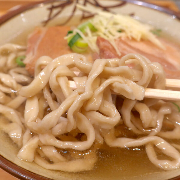 ぶるんぶるんの麺