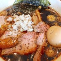 読谷のラーメン屋さん「まるつストア」で限定・特製背脂ブラック