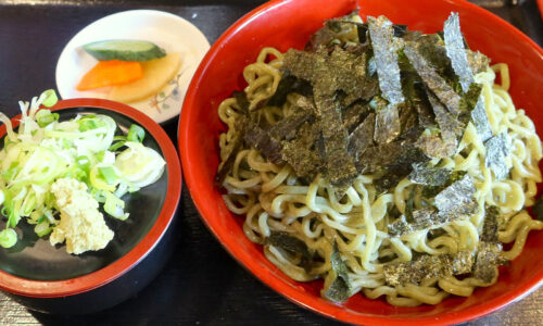 浦添「麺屋 ちばとぉ～んど」で月桃練り込み麺が美味しい冷やし月桃そば 大盛り